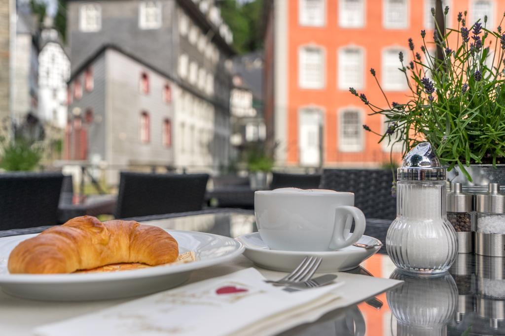 Horchem Hotel-Restaurant-Cafe-Bar Monschau Exterior photo
